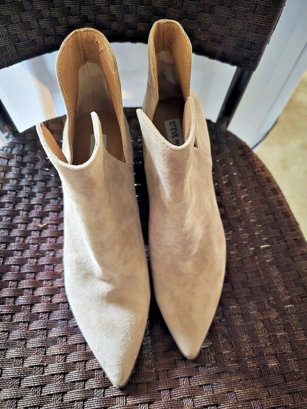 Steve Madden Kaylah Pointed Toe Bootie Pointed Toe Leather Booties in Beige